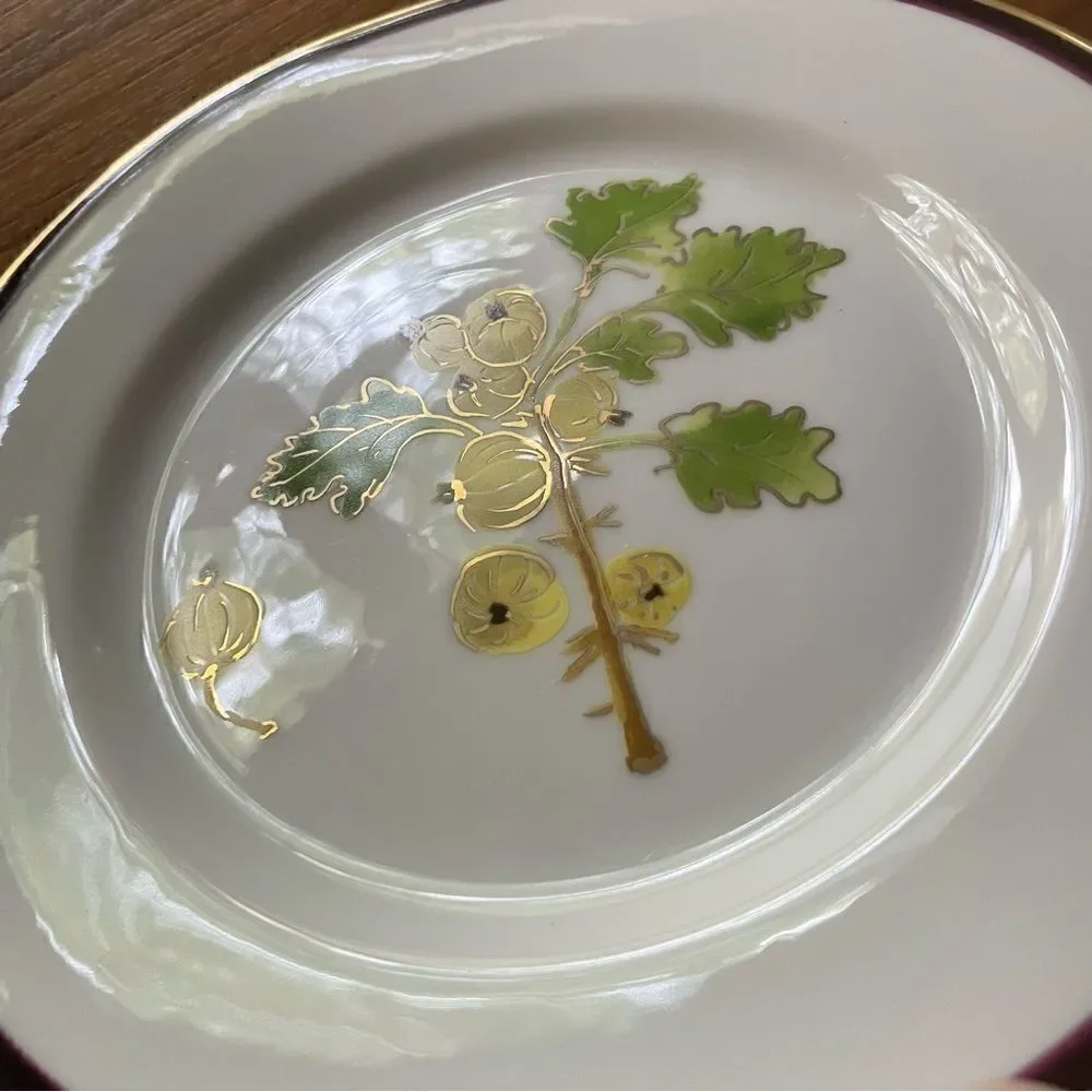 Crate & Barrel Monno Berries Salad Plate